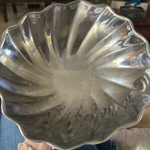 wilton armetale eddy small pewter bowl. used in good shape